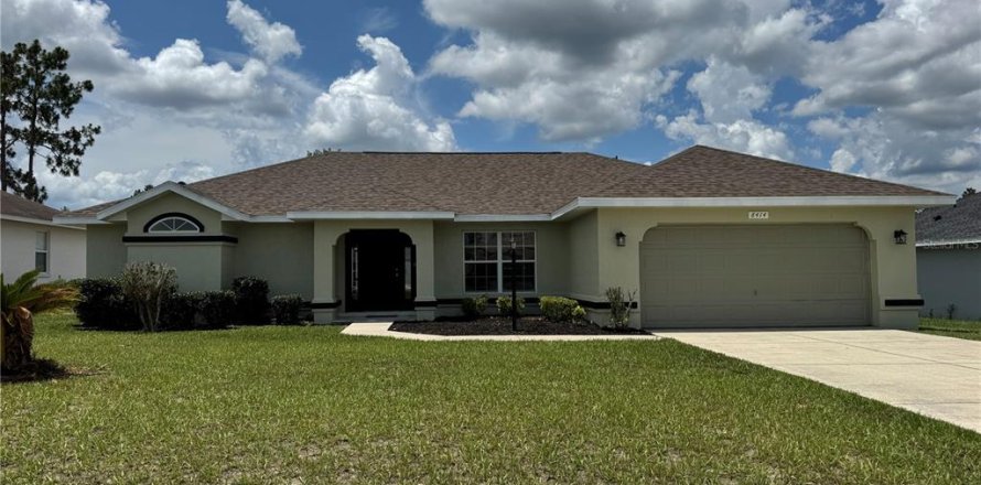 Casa en Ocala, Florida 4 dormitorios, 203.27 m2 № 1800306