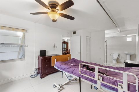 Condominio en venta en Pembroke Pines, Florida, 2 dormitorios, 85.93 m2 № 1947017 - foto 19