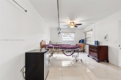 Condominio en venta en Pembroke Pines, Florida, 2 dormitorios, 85.93 m2 № 1947017 - foto 21