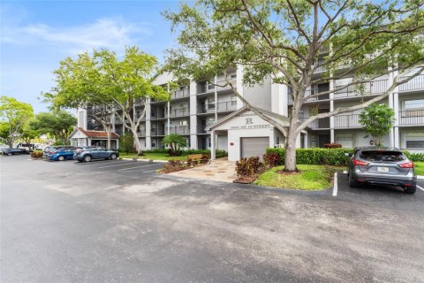 Condominio en venta en Pembroke Pines, Florida, 2 dormitorios, 85.93 m2 № 1947017 - foto 3