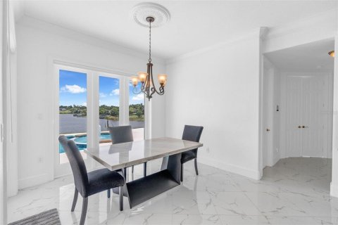 Casa en venta en Windermere, Florida, 6 dormitorios, 651.8 m2 № 2107367 - foto 16