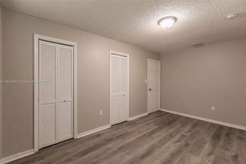 Casa en venta en St. Lucie, Florida, 3 dormitorios, 93.46 m2 № 1897567 - foto 16