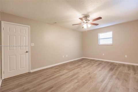 Casa en venta en St. Lucie, Florida, 3 dormitorios, 93.46 m2 № 1897567 - foto 23