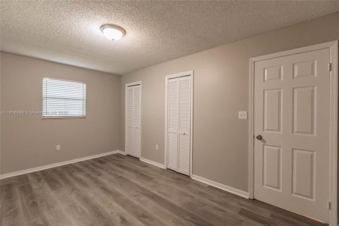 Casa en venta en St. Lucie, Florida, 3 dormitorios, 93.46 m2 № 1897567 - foto 17