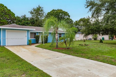 Casa en venta en St. Lucie, Florida, 3 dormitorios, 93.46 m2 № 1897567 - foto 2