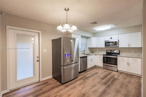 Casa en venta en St. Lucie, Florida, 3 dormitorios, 93.46 m2 № 1897567 - foto 9