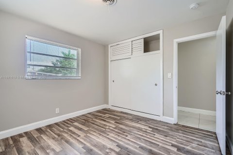 House in Coconut Creek, Florida 3 bedrooms, 117.89 sq.m. № 1944020 - photo 12