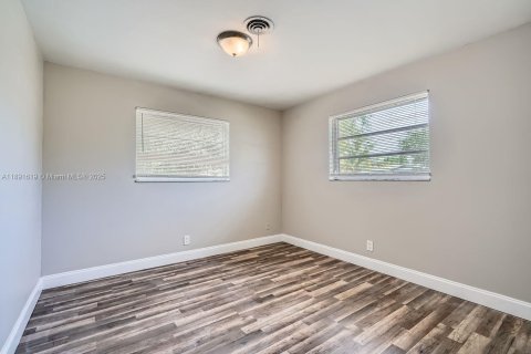 House in Coconut Creek, Florida 3 bedrooms, 117.89 sq.m. № 1944020 - photo 22