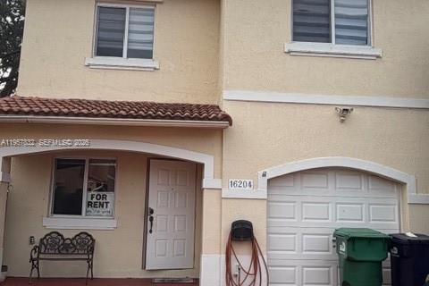 Дом в Майами, Флорида 4 спальни, 163.14м2 № 2017739