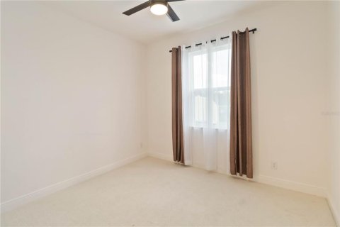 House in Kissimmee, Florida 4 bedrooms, 235.23 sq.m. № 1904639 - photo 9