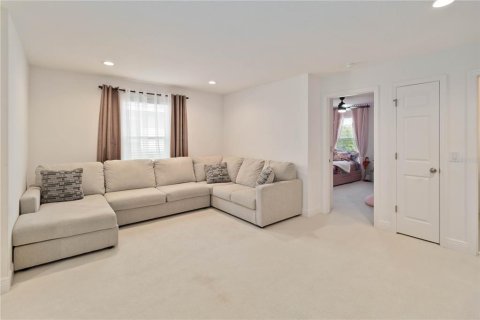 House in Kissimmee, Florida 4 bedrooms, 235.23 sq.m. № 1904639 - photo 15