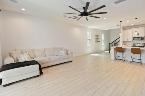 House in Kissimmee, Florida 4 bedrooms, 235.23 sq.m. № 1904639 - photo 7
