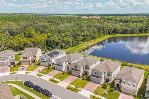 House in Kissimmee, Florida 4 bedrooms, 235.23 sq.m. № 1904639 - photo 30