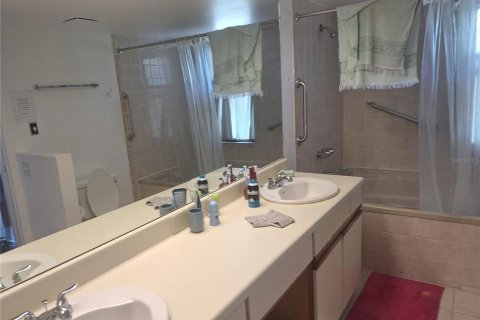 Condominio en venta en Tarpon Springs, Florida, 2 dormitorios, 144 m2 № 2322452 - foto 21