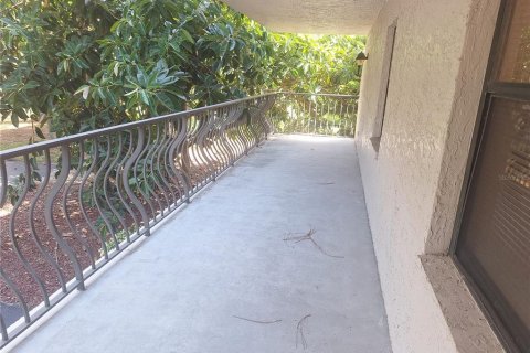 Condominio en venta en Tarpon Springs, Florida, 2 dormitorios, 144 m2 № 2322452 - foto 9