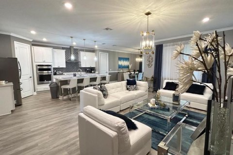 House in Winter Park, Florida 4 bedrooms, 203.64 sq.m. № 1871091 - photo 9