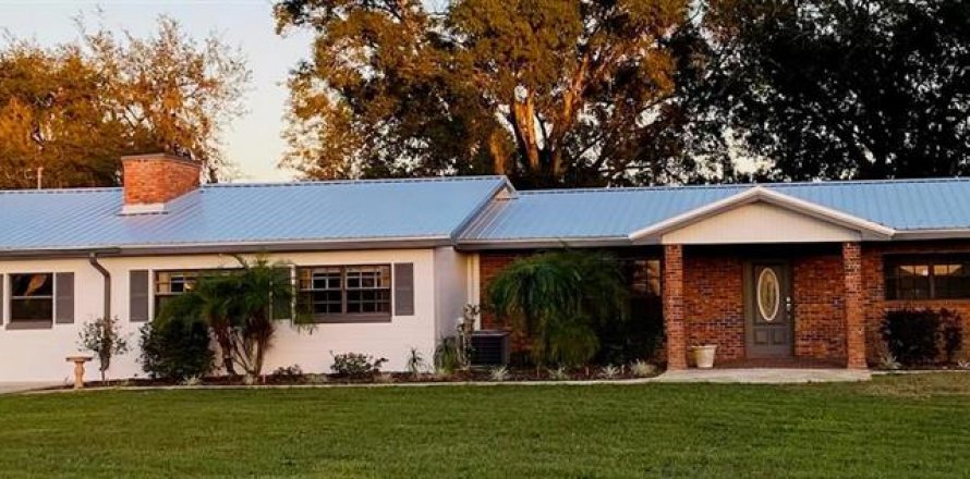 Casa en Frostproof, Florida 6 dormitorios, 404.68 m2 № 1904922