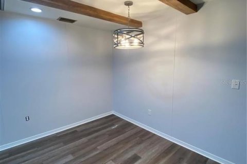Casa en venta en Frostproof, Florida, 6 dormitorios, 404.68 m2 № 1904922 - foto 19
