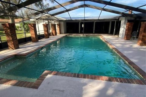 Villa ou maison à vendre à Frostproof, Floride: 6 chambres, 404.68 m2 № 1904922 - photo 29