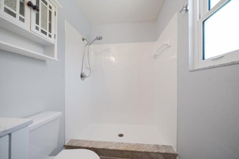 House in Palm Harbor, Florida 3 bedrooms, 136.01 sq.m. № 1829668 - photo 24
