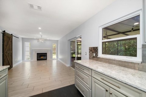 House in Palm Harbor, Florida 3 bedrooms, 136.01 sq.m. № 1829668 - photo 18