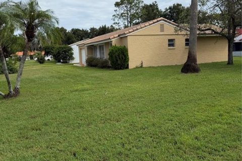 Villa ou maison à vendre à Orlando, Floride: 2 chambres, 121.7 m2 № 2405764 - photo 5
