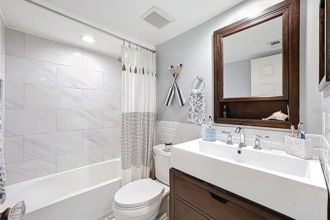 Купить кондоминиум в Сарасота, Флорида 5 комнат, 119.66м2, № 2166646 - фото 23