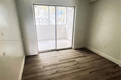 Copropriété à louer à Miami, Floride: 2 chambres, 92.44 m2 № 1946315 - photo 4