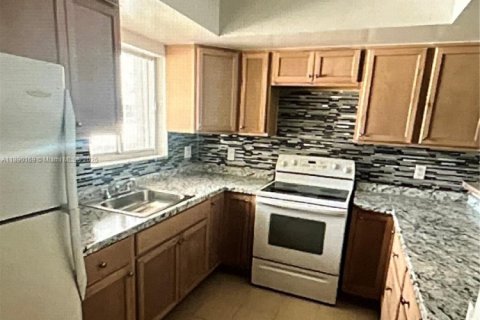Copropriété à louer à Miami, Floride: 2 chambres, 92.44 m2 № 1946315 - photo 10