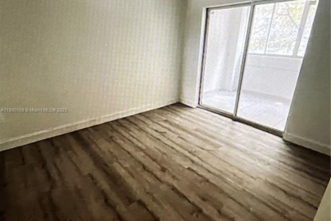 Copropriété à louer à Miami, Floride: 2 chambres, 92.44 m2 № 1946315 - photo 5