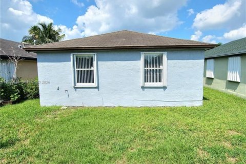 Casa en venta en Miami, Florida, 3 dormitorios, 104.52 m2 № 2010119 - foto 10