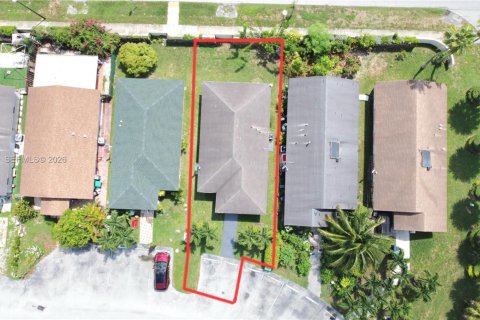 Casa en venta en Miami, Florida, 3 dormitorios, 104.52 m2 № 2010119 - foto 13