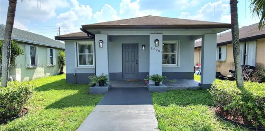 Casa en Miami, Florida 3 dormitorios, 104.52 m2 № 2010119