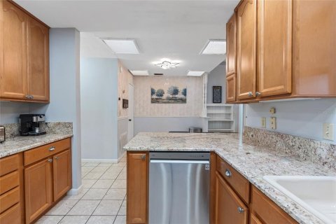 Casa en venta en Tampa, Florida, 4 dormitorios, 176.61 m2 № 1626124 - foto 11