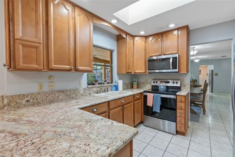 Casa en venta en Tampa, Florida, 4 dormitorios, 176.61 m2 № 1626124 - foto 10