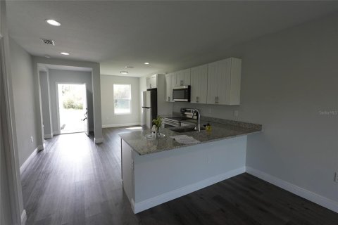Commercial property in Port Charlotte, Florida 6 bedrooms, 230.4 sq.m. № 2195337 - photo 27