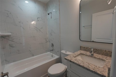 Commercial property in Port Charlotte, Florida 6 bedrooms, 230.4 sq.m. № 2195337 - photo 9