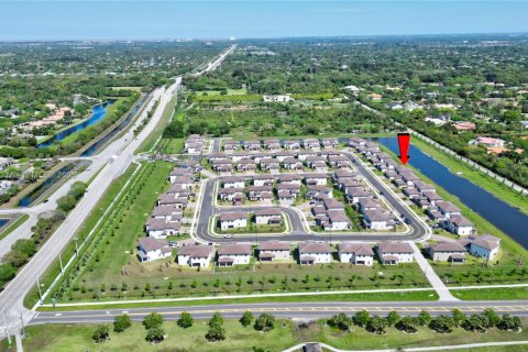 House in Davie, Florida 5 bedrooms, 367.71 sq.m. № 2019727 - photo 6