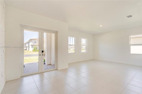 House in Davie, Florida 5 bedrooms, 367.71 sq.m. № 2019727 - photo 28