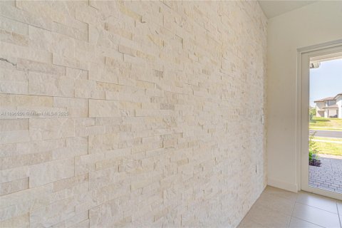 House in Davie, Florida 5 bedrooms, 367.71 sq.m. № 2019727 - photo 29