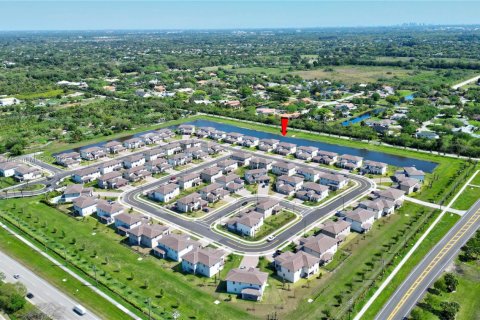 House in Davie, Florida 5 bedrooms, 367.71 sq.m. № 2019727 - photo 5