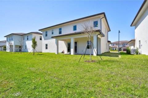 House in Davie, Florida 5 bedrooms, 367.71 sq.m. № 2019727 - photo 21