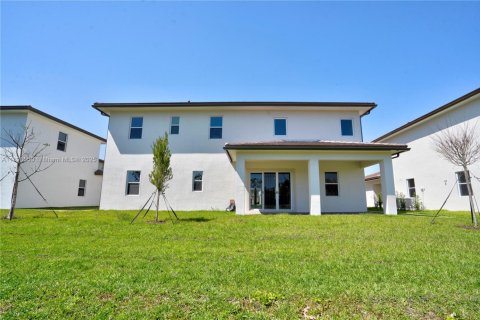 House in Davie, Florida 5 bedrooms, 367.71 sq.m. № 2019727 - photo 22