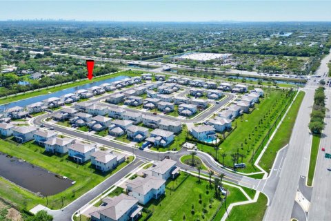 House in Davie, Florida 5 bedrooms, 367.71 sq.m. № 2019727 - photo 10