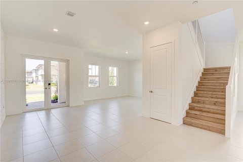 House in Davie, Florida 5 bedrooms, 367.71 sq.m. № 2019727 - photo 27