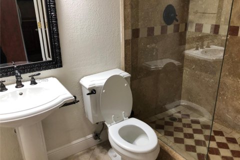 Снять в аренду кондоминиум в Майами, Флорида 1 спальня, 51.56м2, № 2015899 - фото 6