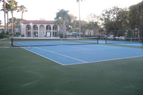 Снять в аренду кондоминиум в Майами, Флорида 1 спальня, 51.56м2, № 2015899 - фото 17