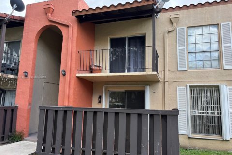 Кондоминиум с 1 спальней в Майами, Флорида № 2015899