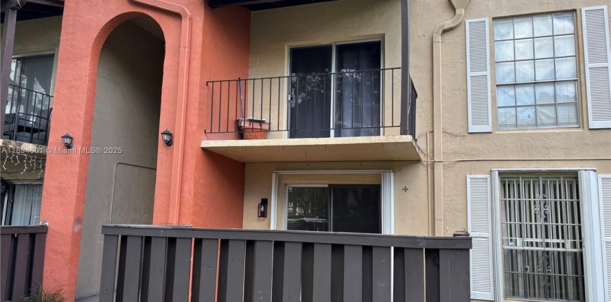 Кондоминиум с 1 спальней в Майами, Флорида № 2015899