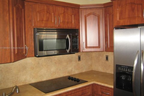 Снять в аренду кондоминиум в Майами, Флорида 1 спальня, 51.56м2, № 2015899 - фото 7